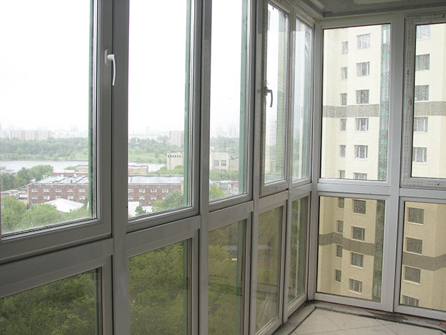 Остекление балкона в пол Краснозаводск
