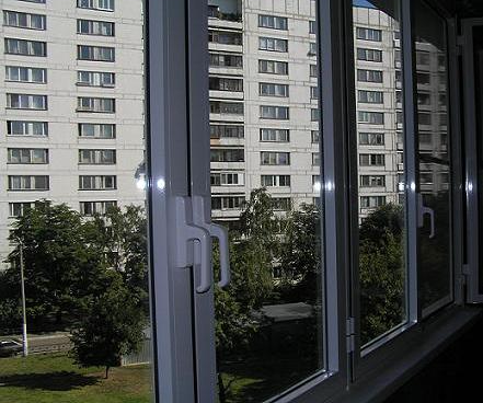установка пластиковых окон на балконе Краснозаводск